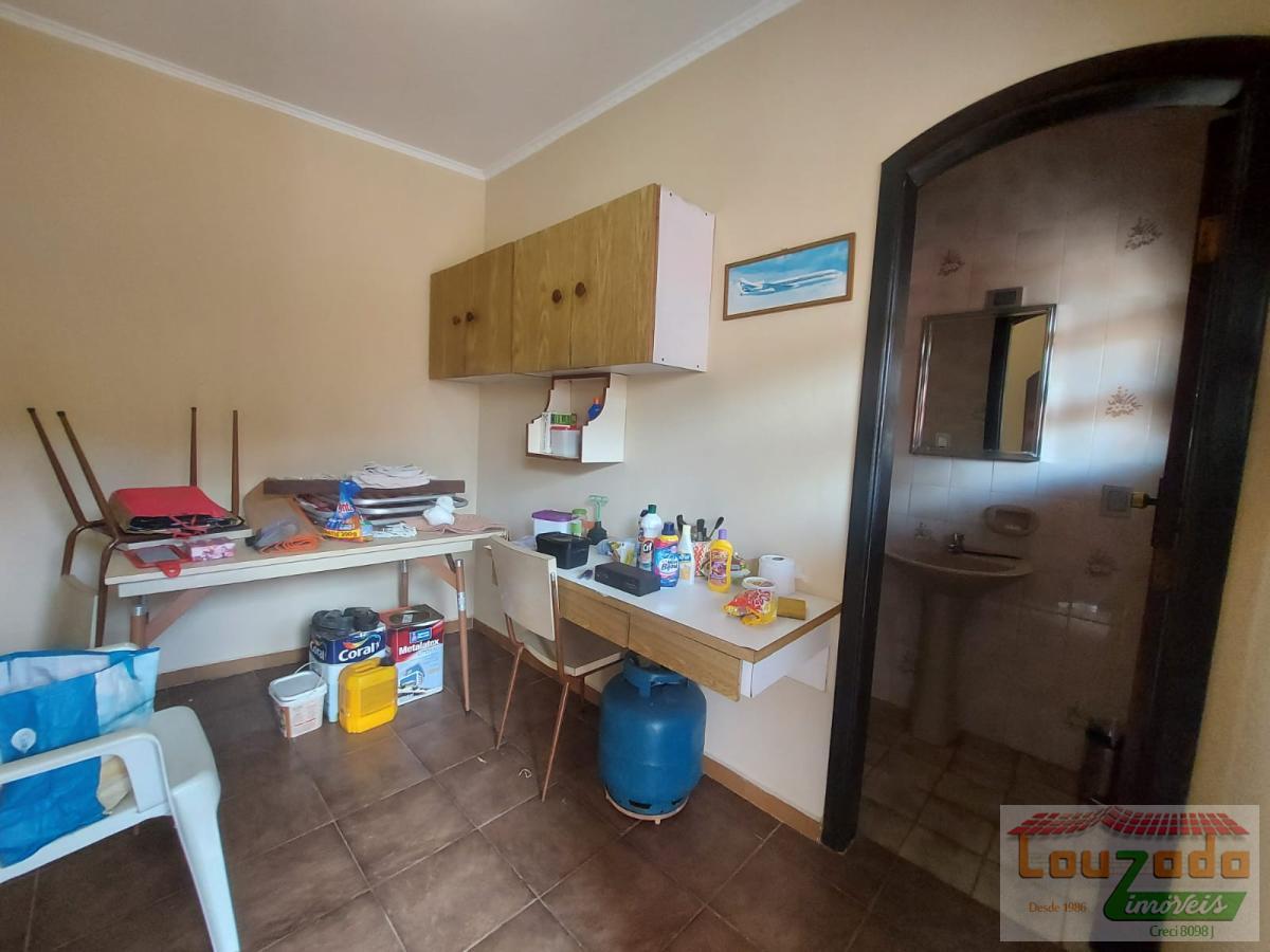 Casa à venda com 2 quartos, 380m² - Foto 12