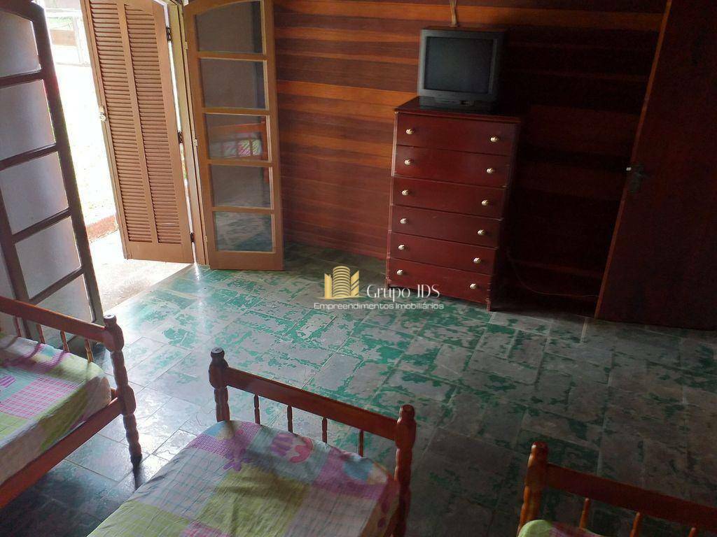 Chácara à venda com 8 quartos, 300m² - Foto 18