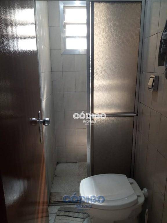 Sobrado à venda com 3 quartos, 220m² - Foto 2