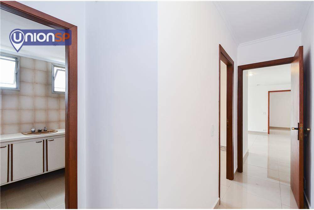 Apartamento à venda com 3 quartos, 101m² - Foto 22