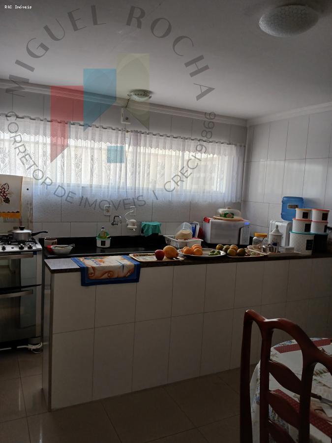 Sobrado para alugar com 3 quartos, 192m² - Foto 5