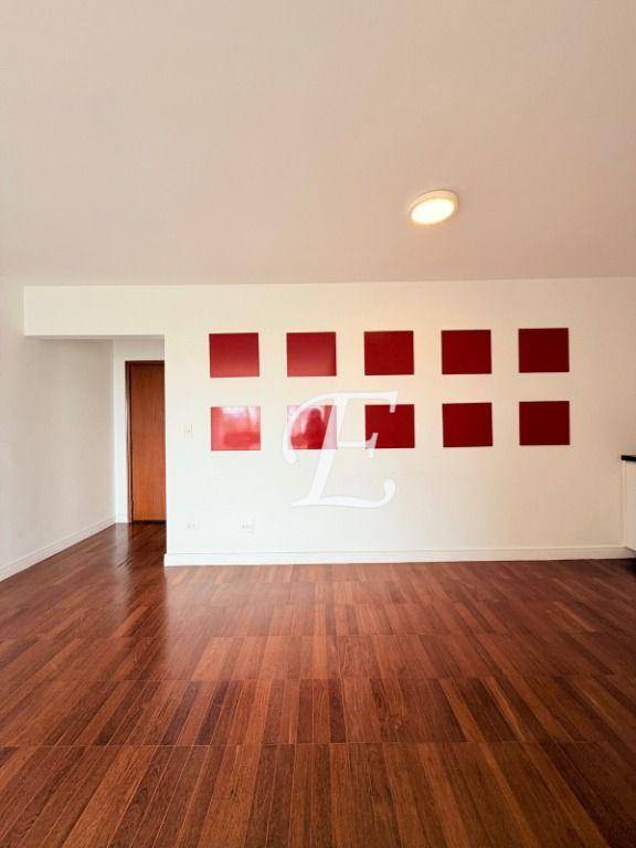 Apartamento à venda com 3 quartos, 125m² - Foto 7