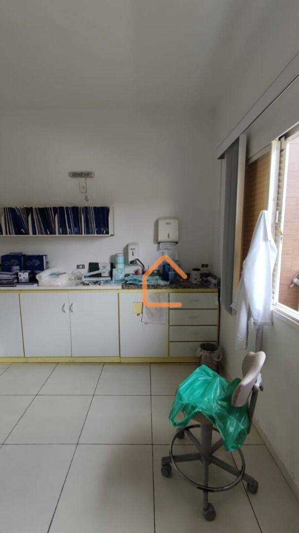 Casa à venda com 5 quartos, 248m² - Foto 18