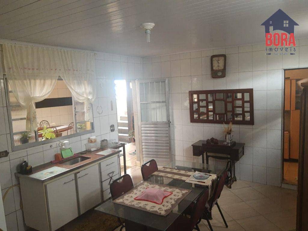 Casa à venda com 3 quartos, 200m² - Foto 13