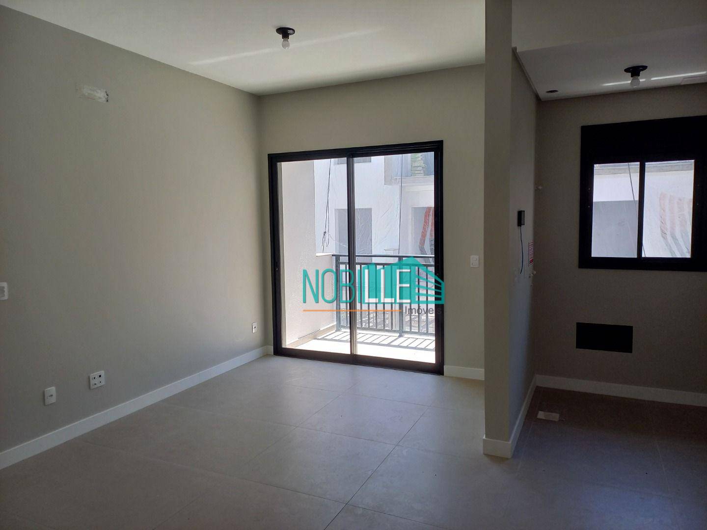 Apartamento à venda com 2 quartos, 66m² - Foto 4