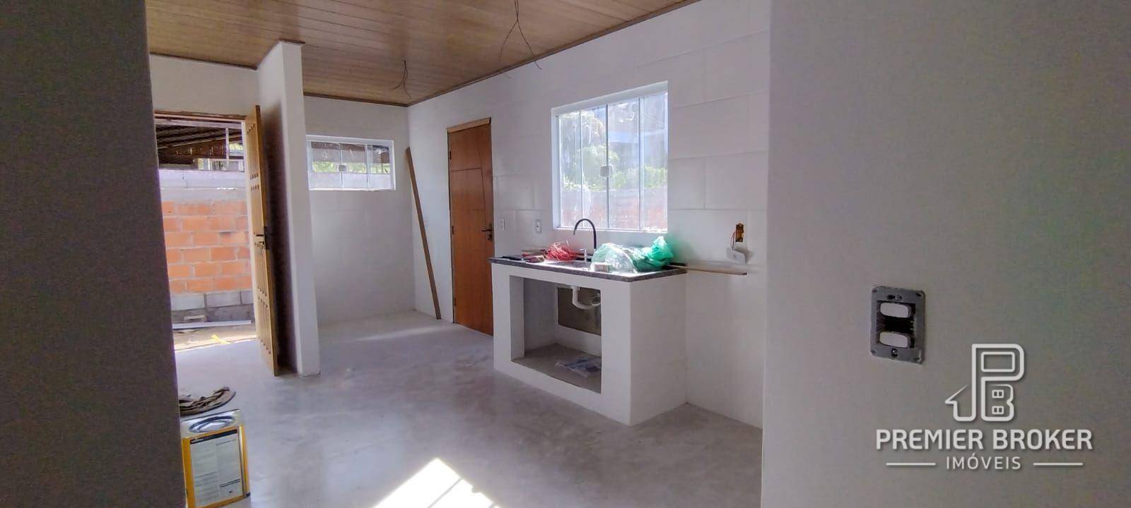 Casa à venda com 2 quartos, 47m² - Foto 4