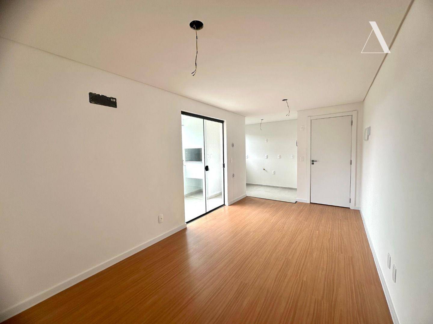 Apartamento à venda com 2 quartos, 63m² - Foto 4