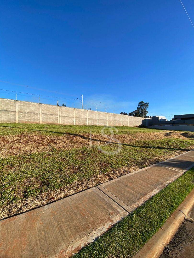 Loteamento e Condomínio, 250 m² - Foto 1