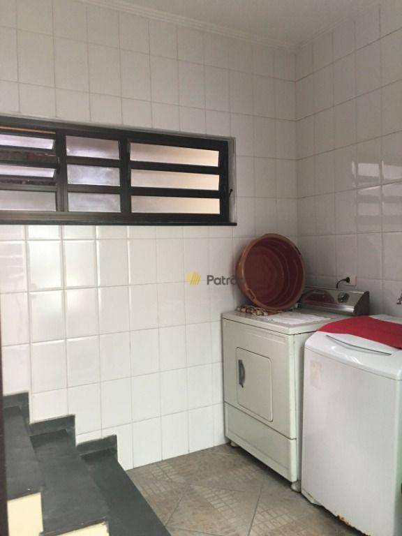 Sobrado à venda com 4 quartos, 352m² - Foto 14