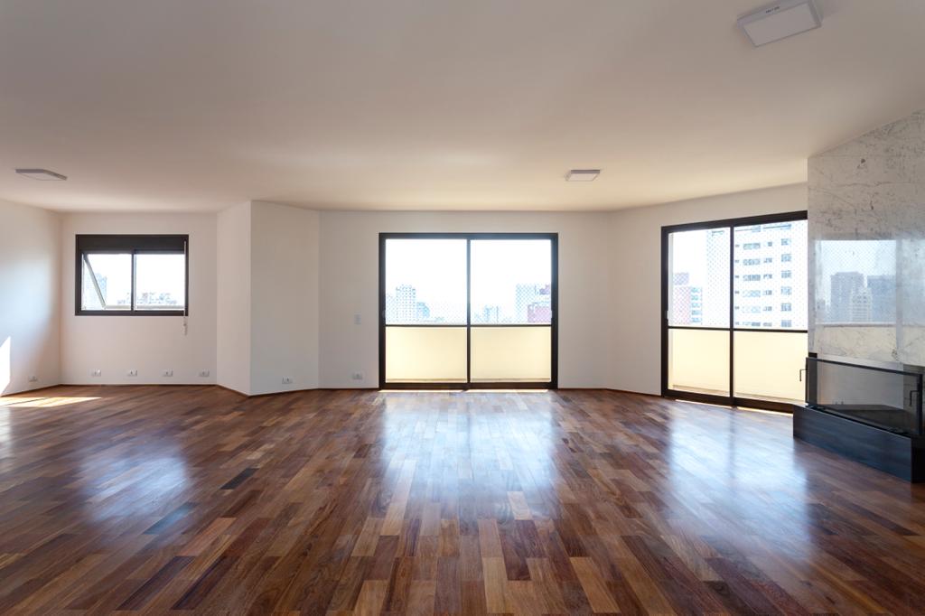 Apartamento à venda com 4 quartos, 220m² - Foto 1