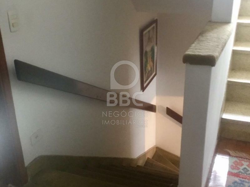 Sobrado à venda com 3 quartos, 240m² - Foto 2