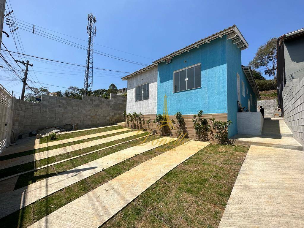 Casa à venda com 2 quartos, 65m² - Foto 3