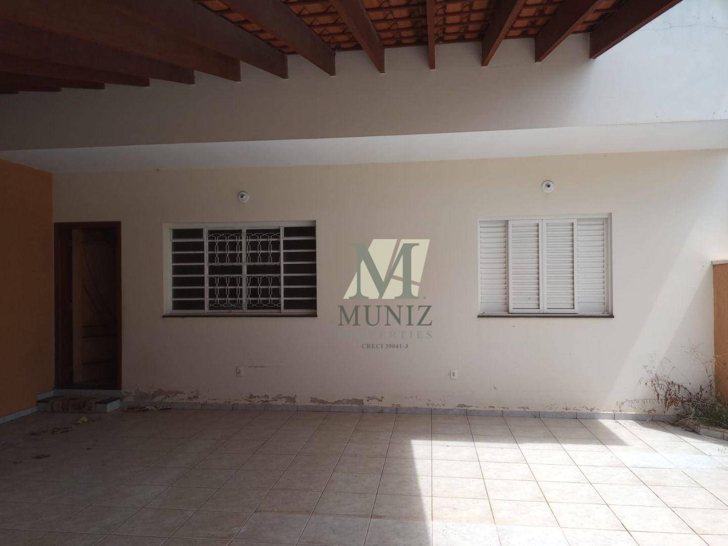 Casa à venda com 4 quartos, 250m² - Foto 4