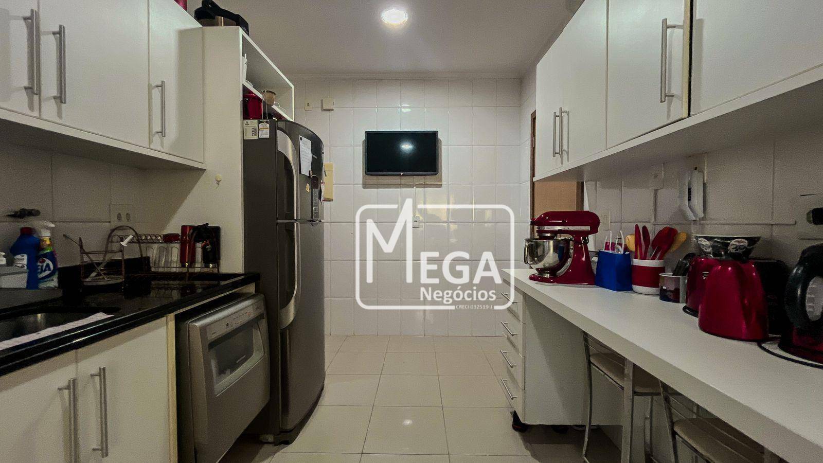 Apartamento para alugar com 3 quartos, 150m² - Foto 7