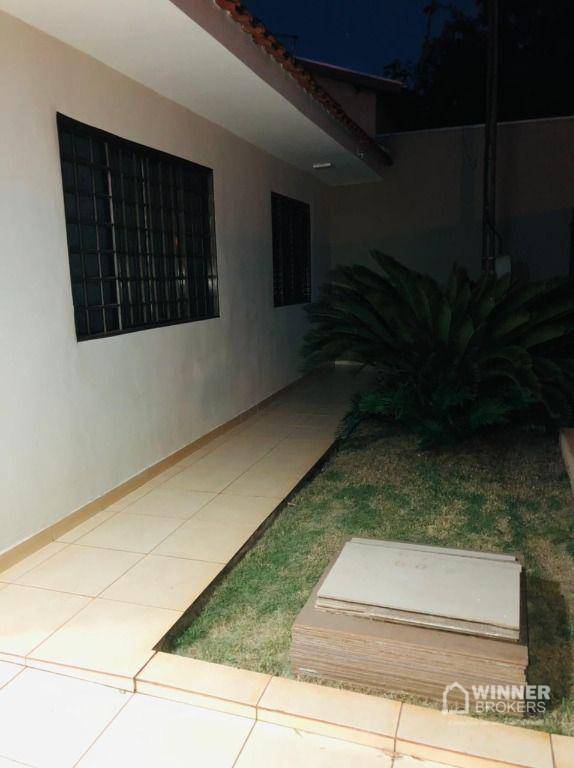 Casa à venda com 2 quartos, 155m² - Foto 2