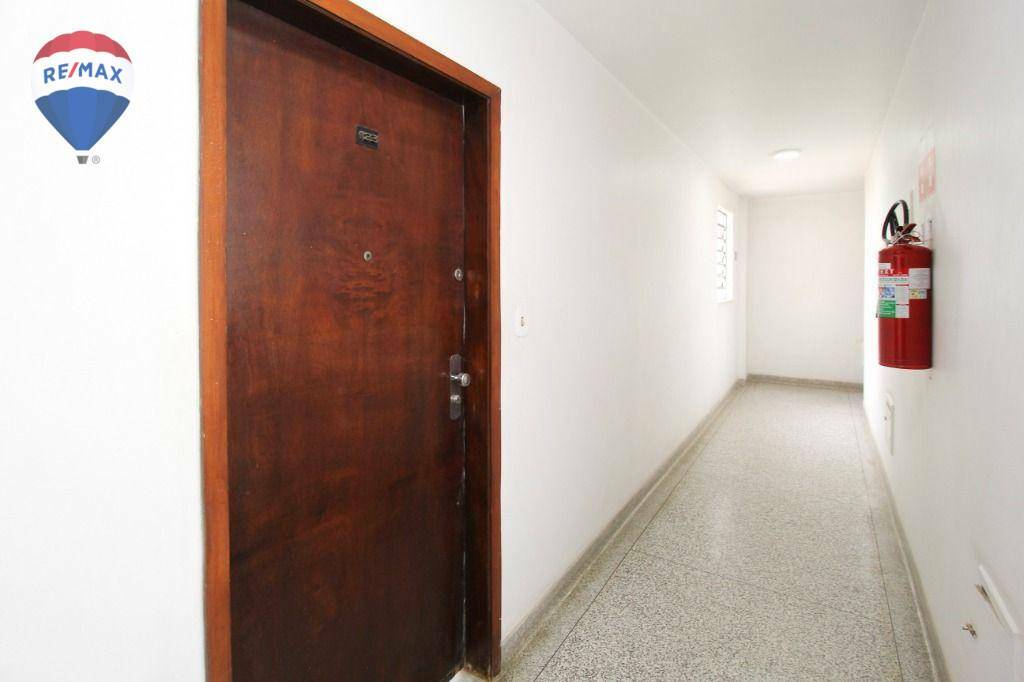 Apartamento à venda com 2 quartos, 70m² - Foto 23