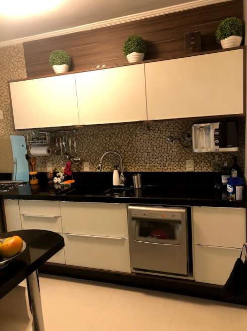 Apartamento à venda com 3 quartos, 130m² - Foto 2