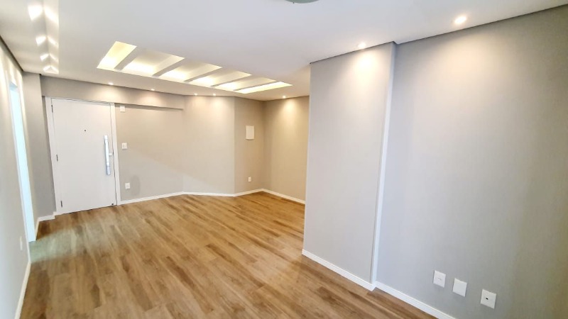 Apartamento à venda com 3 quartos, 105m² - Foto 12