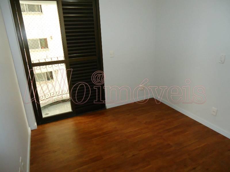 Apartamento para alugar com 3 quartos, 105m² - Foto 10