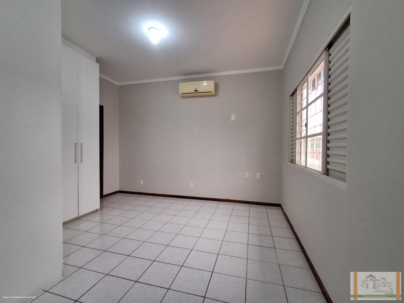 Sobrado à venda com 3 quartos, 156m² - Foto 12