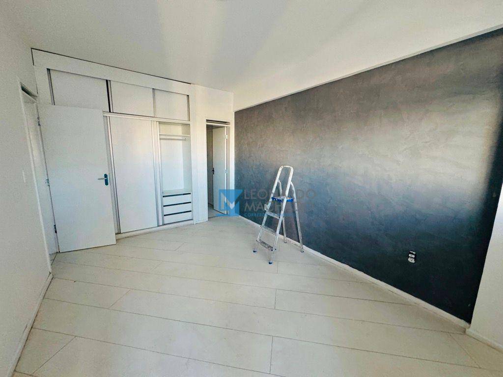 Apartamento à venda com 3 quartos, 130m² - Foto 9