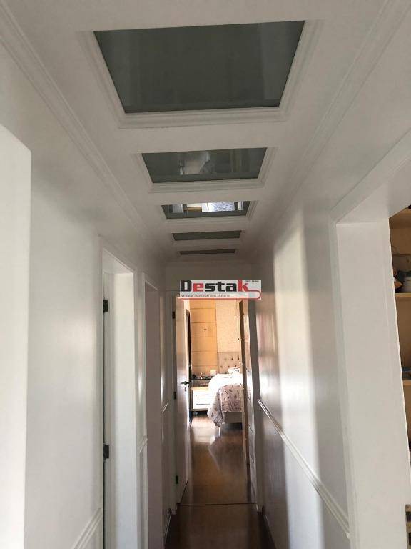 Apartamento à venda com 3 quartos, 181m² - Foto 29