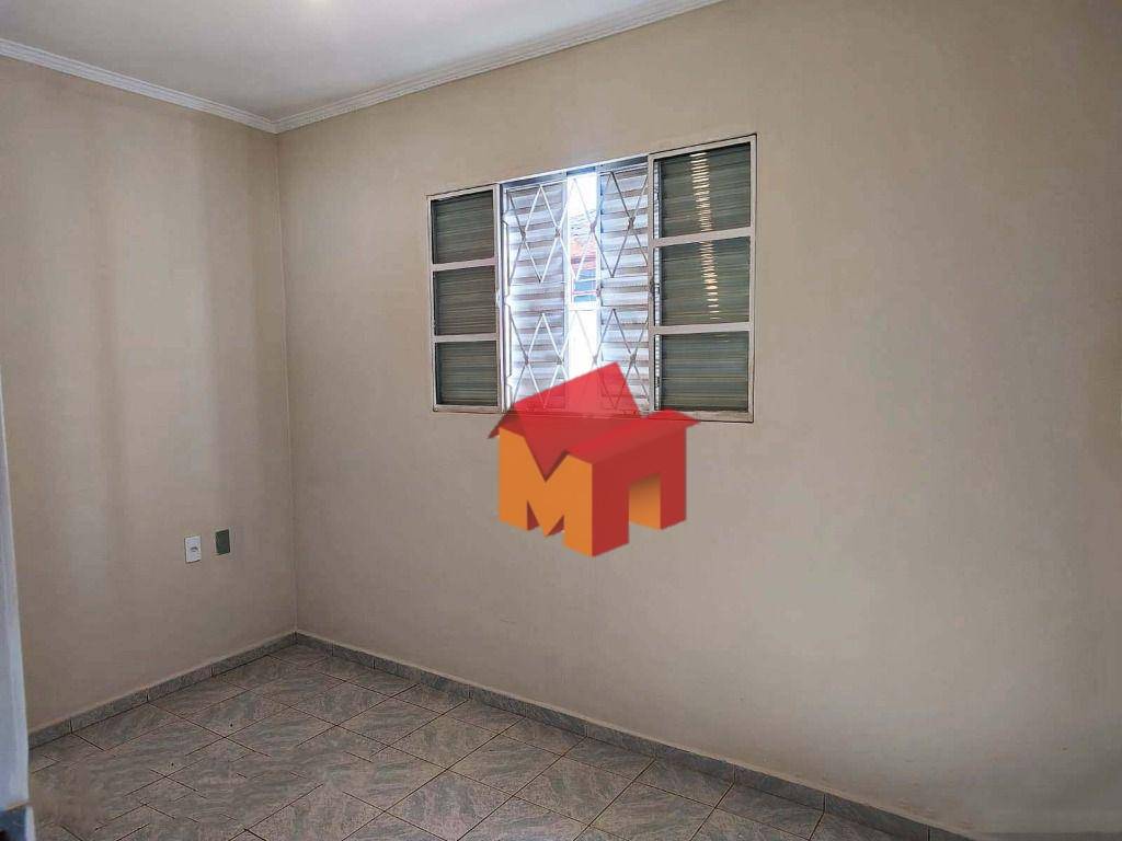 Casa à venda com 4 quartos, 150m² - Foto 4