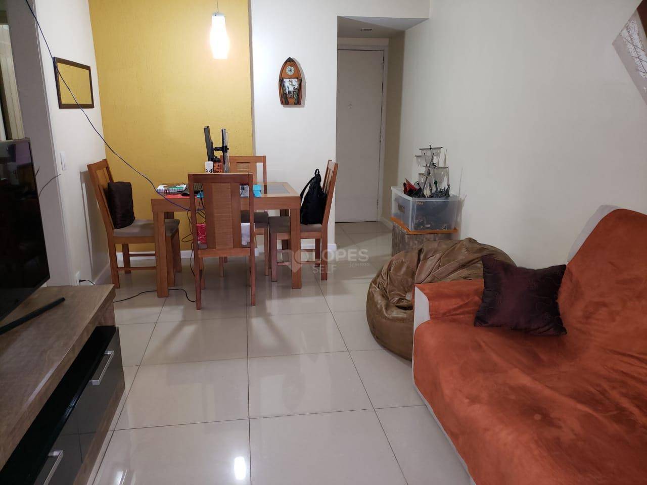 Apartamento à venda com 2 quartos, 71m² - Foto 2