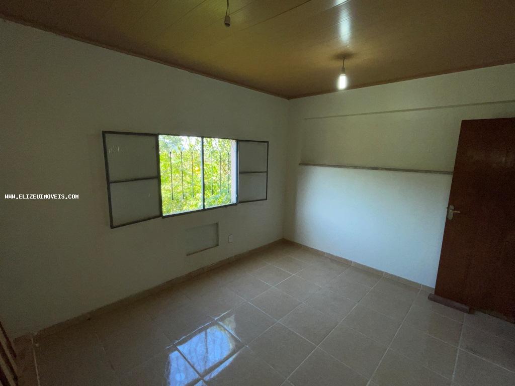 Casa à venda com 2 quartos, 400m² - Foto 11