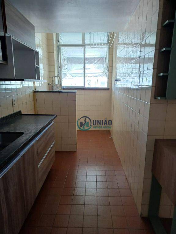 Apartamento à venda com 2 quartos, 75m² - Foto 21