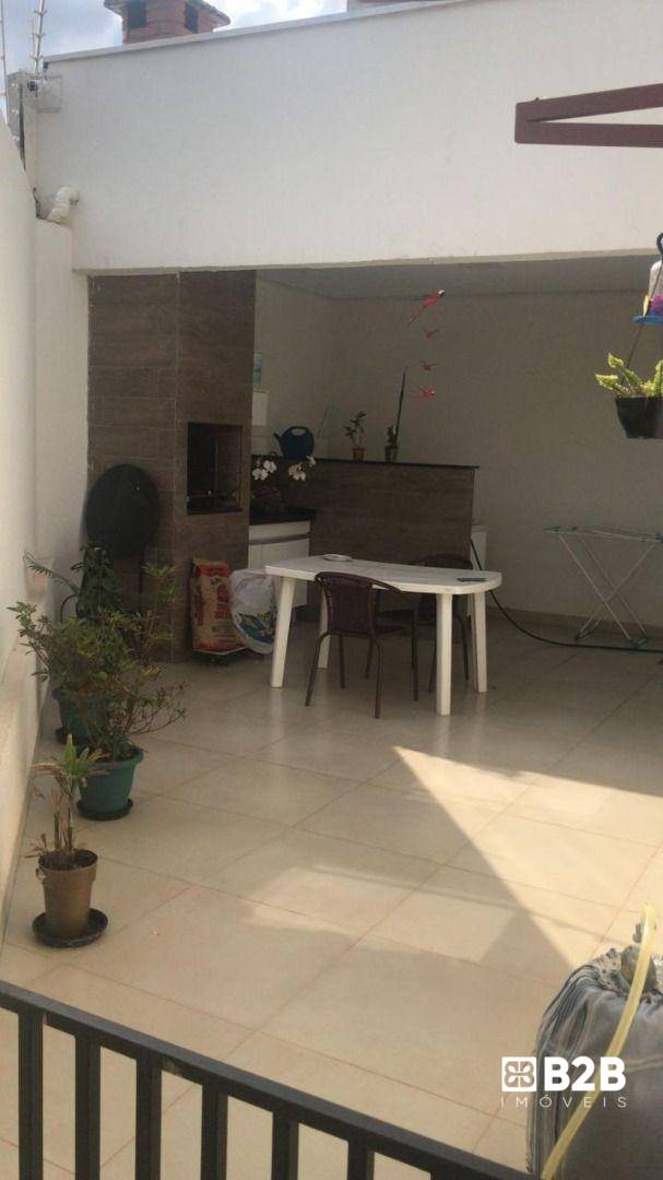 Casa à venda com 3 quartos, 152m² - Foto 11