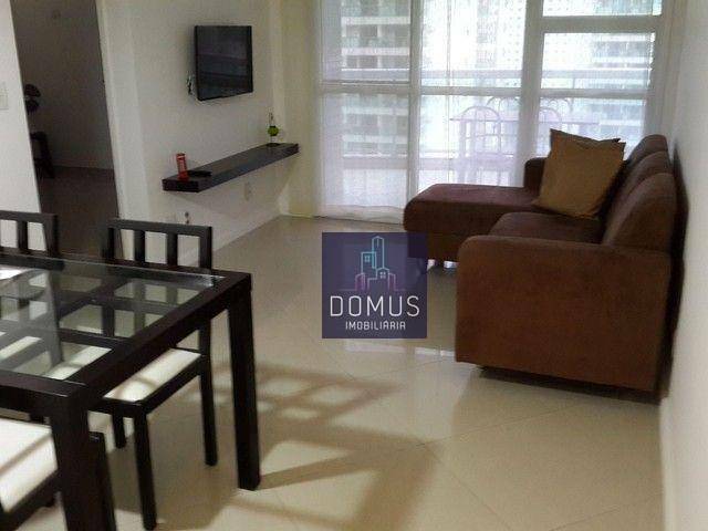 Apartamento à venda com 2 quartos, 70m² - Foto 4