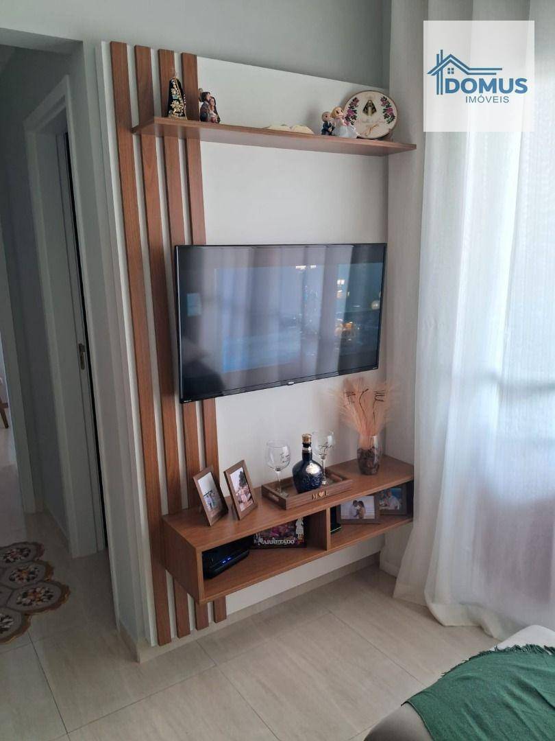 Apartamento à venda com 2 quartos, 60m² - Foto 2