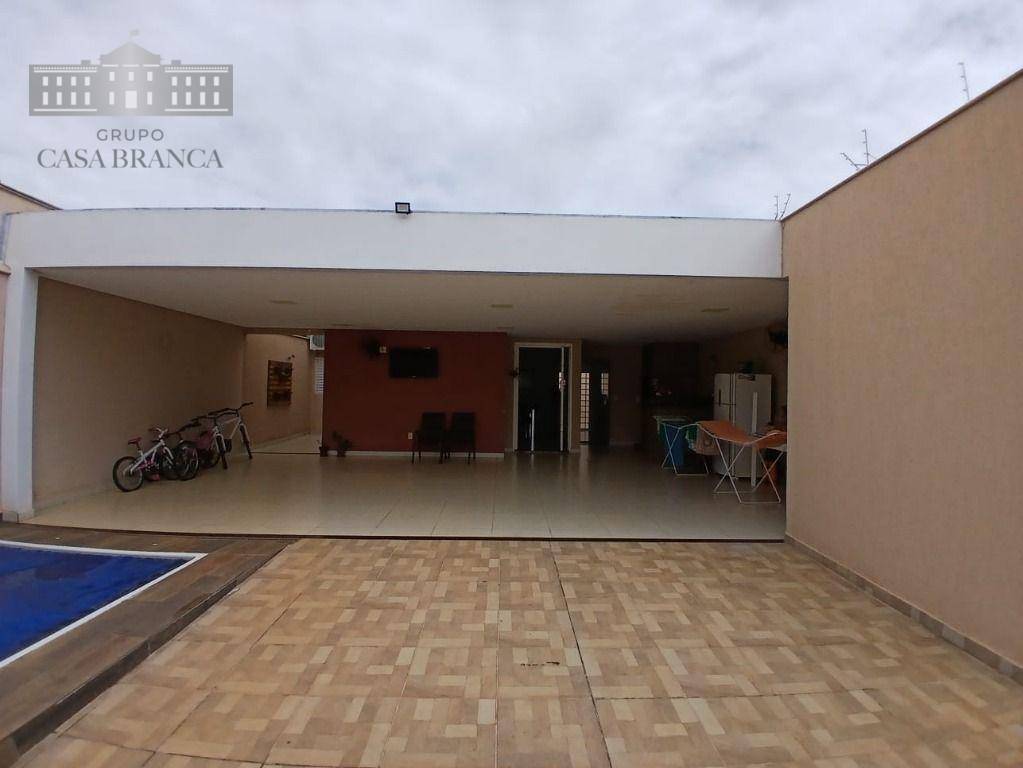 Casa à venda com 3 quartos, 120m² - Foto 3