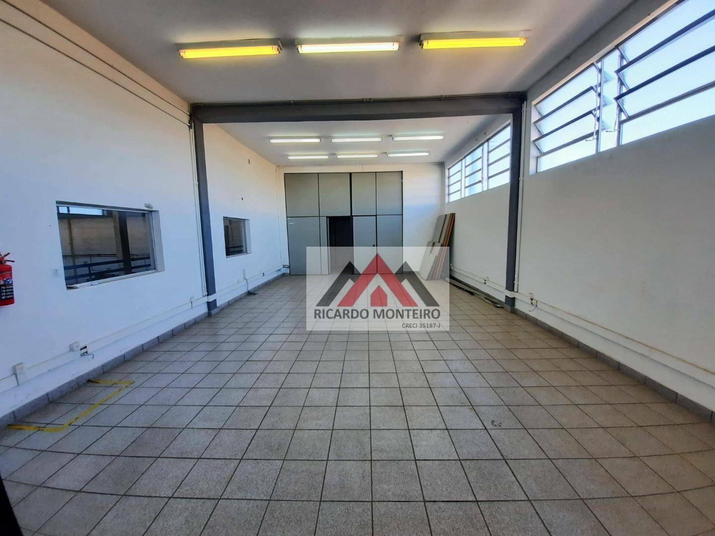 Depósito-Galpão-Armazém para alugar, 2500m² - Foto 23