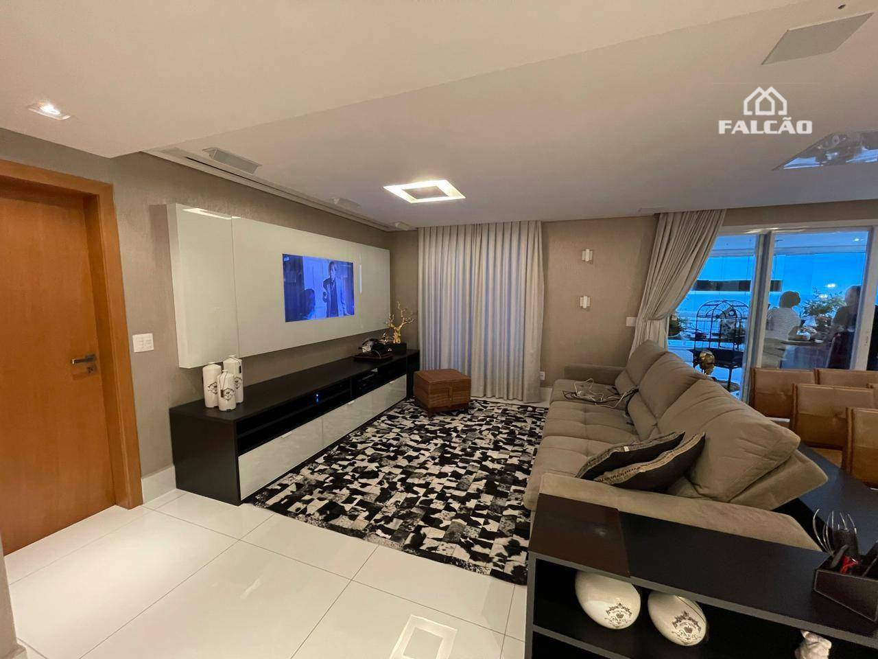 Apartamento à venda com 4 quartos, 250m² - Foto 11