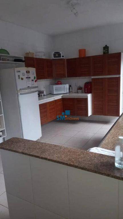 Casa à venda com 3 quartos, 250m² - Foto 9