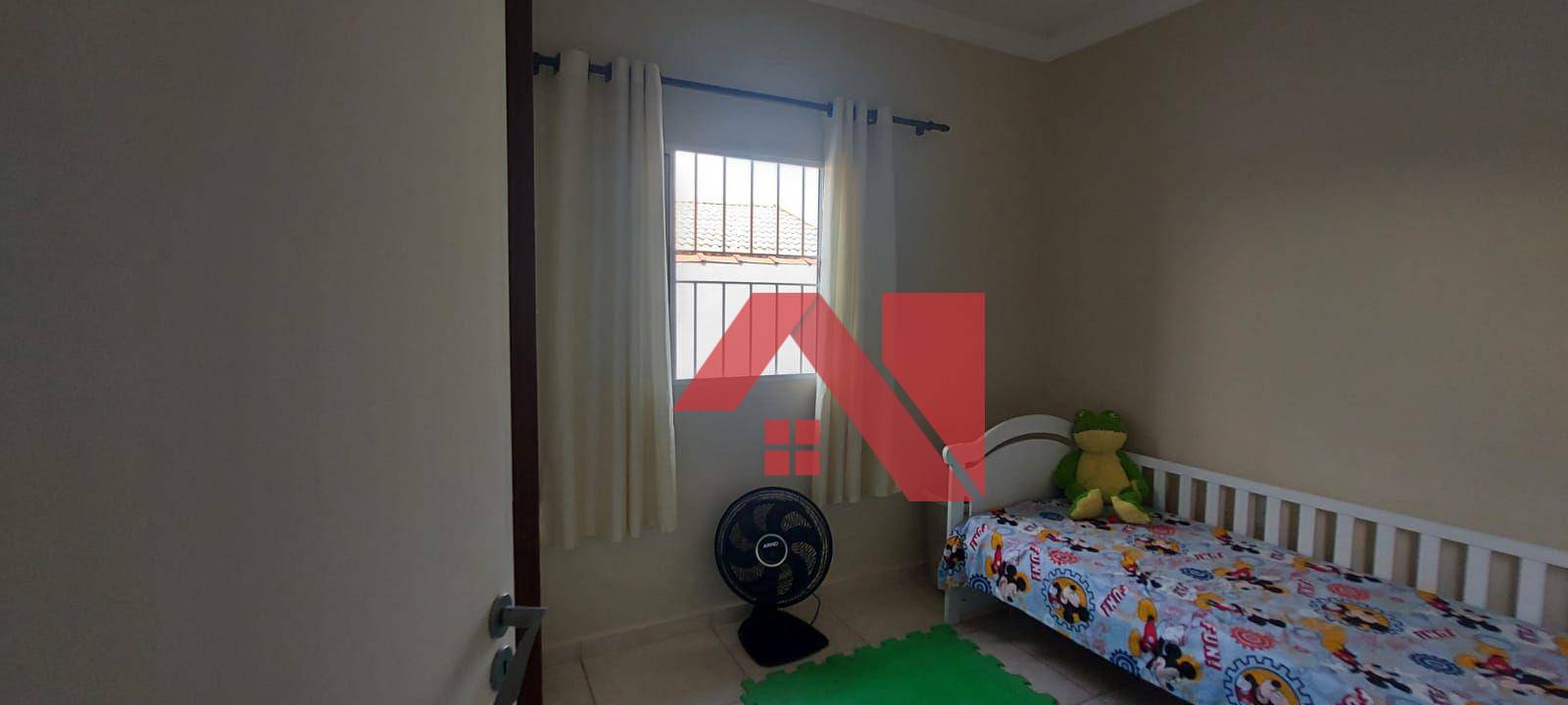 Casa à venda com 3 quartos, 98m² - Foto 13