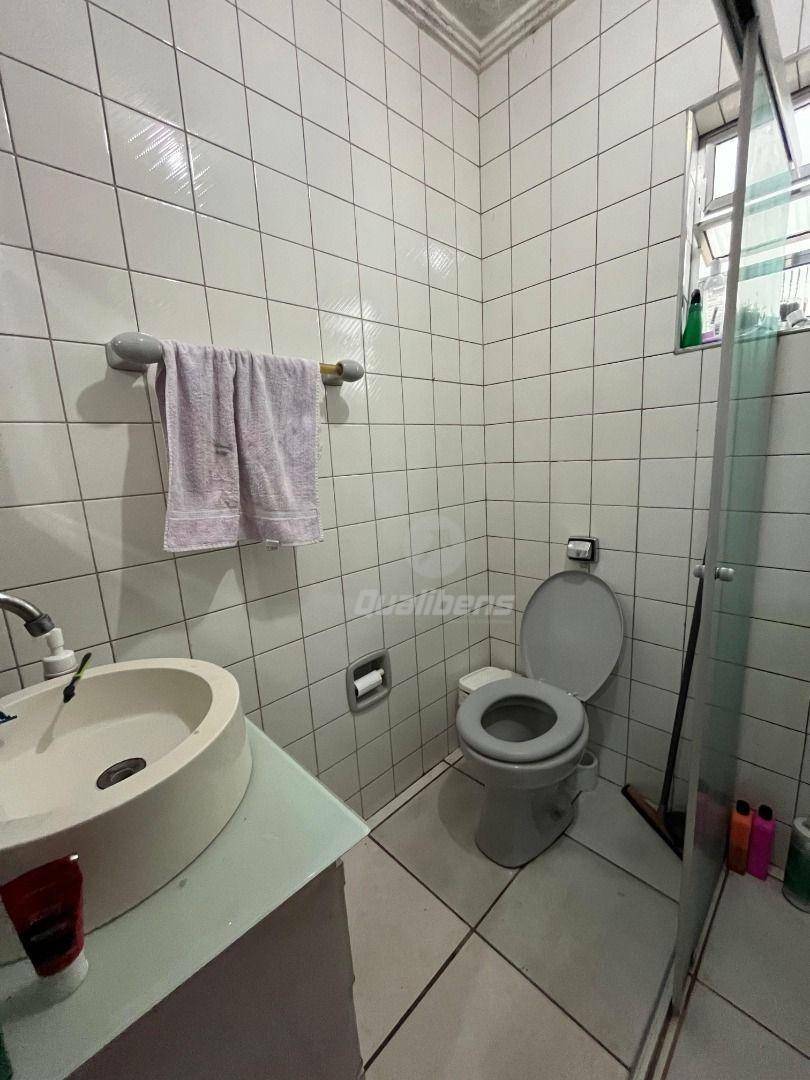 Sobrado à venda com 4 quartos, 210m² - Foto 9