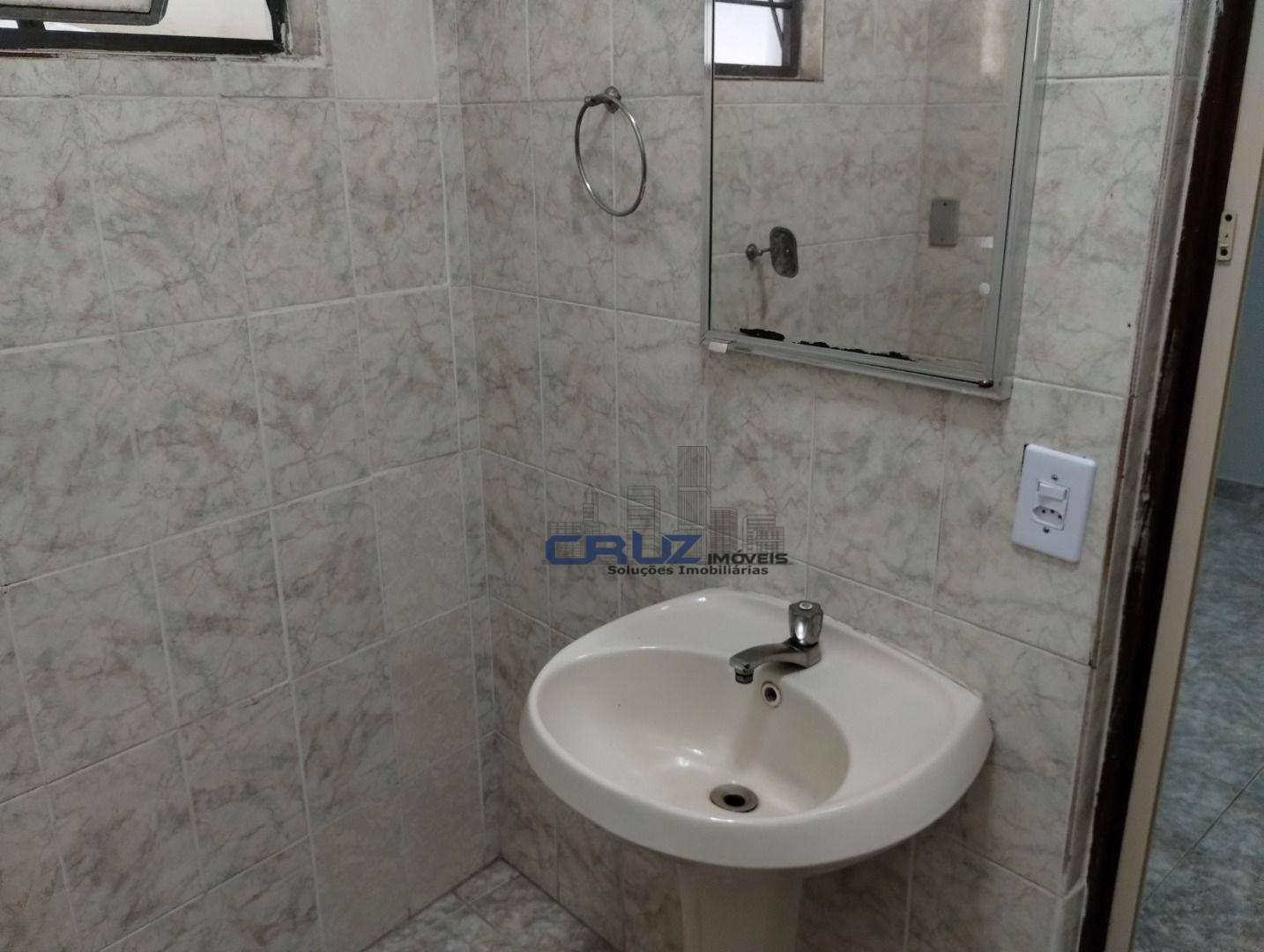 Casa para alugar com 2 quartos, 130m² - Foto 46