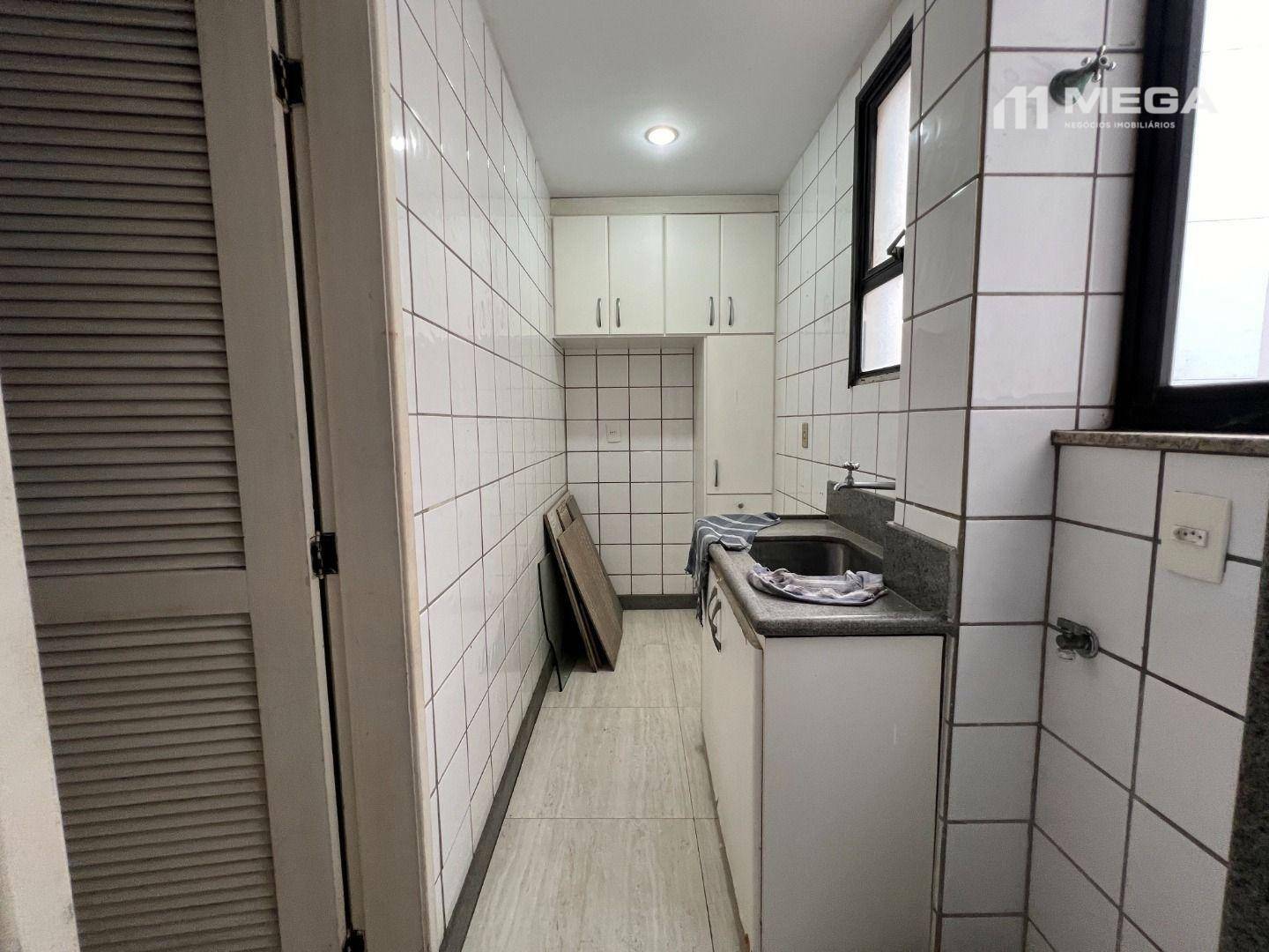 Apartamento à venda com 4 quartos, 200m² - Foto 7