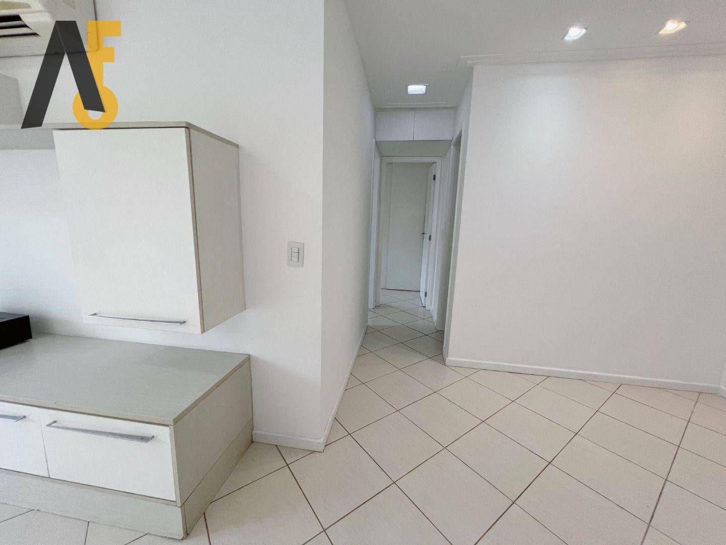 Apartamento à venda com 2 quartos, 80m² - Foto 6