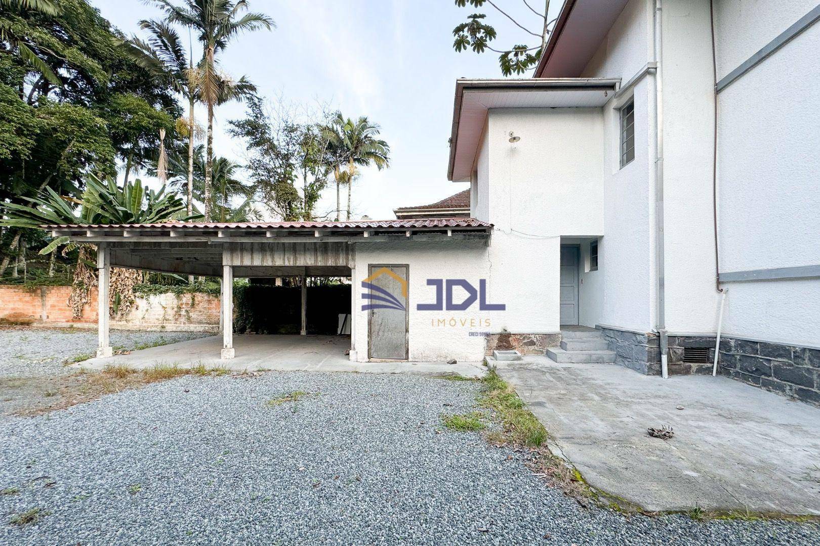 Casa à venda com 5 quartos, 330m² - Foto 14