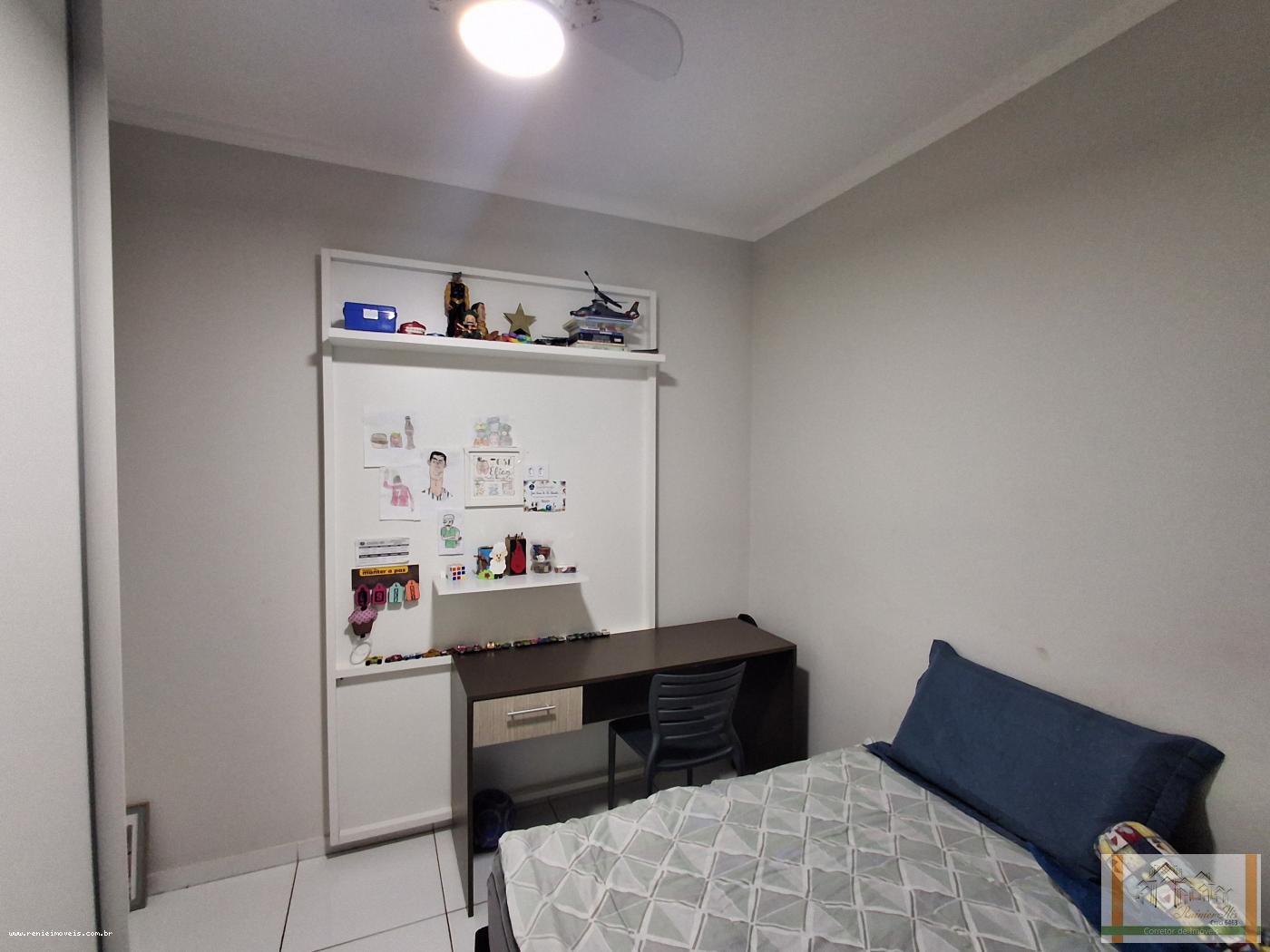 Casa à venda com 3 quartos, 450m² - Foto 14