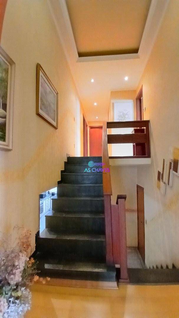 Casa à venda com 4 quartos, 355m² - Foto 8