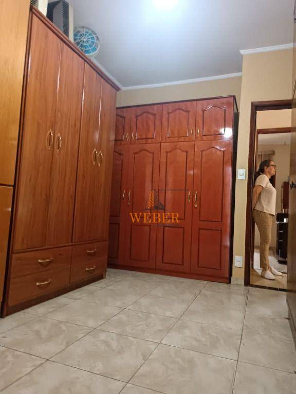 Sobrado à venda com 3 quartos, 190m² - Foto 2