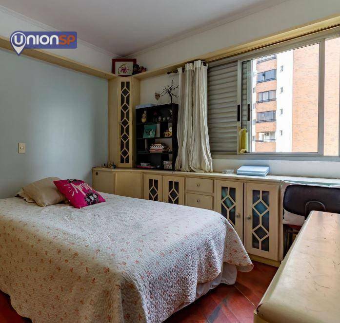 Apartamento à venda com 4 quartos, 156m² - Foto 14