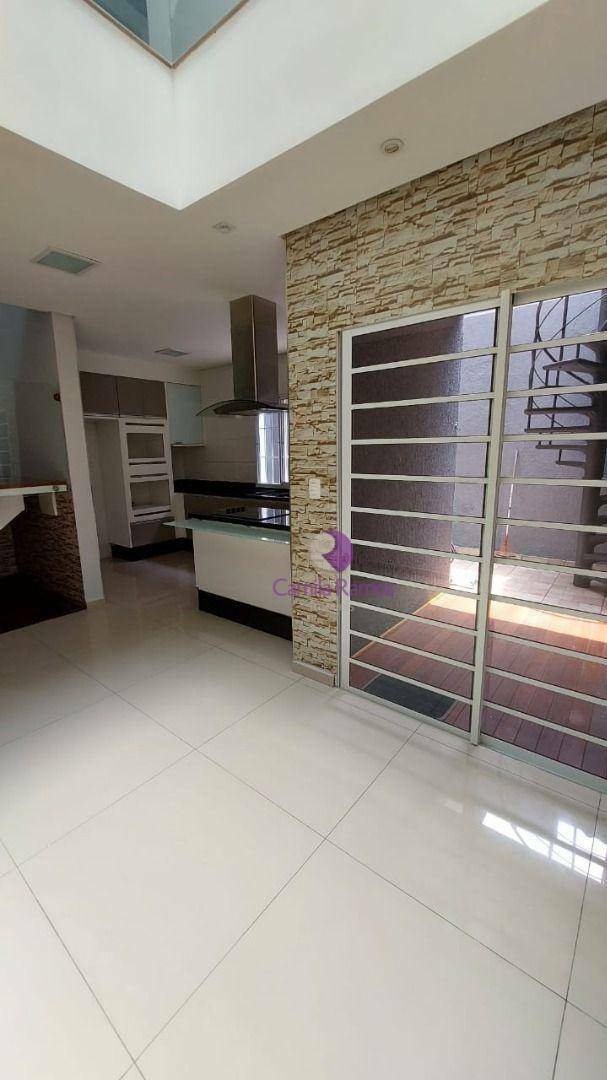 Sobrado à venda e aluguel com 3 quartos, 200m² - Foto 10