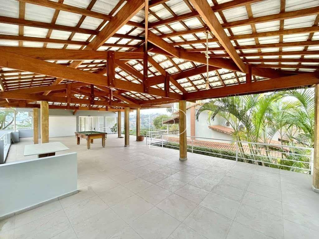 Casa de Condomínio à venda com 4 quartos, 400m² - Foto 31