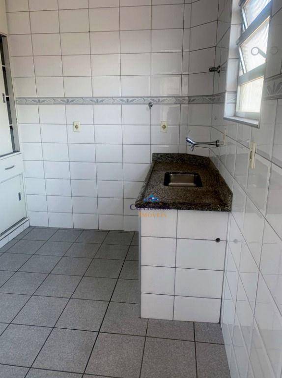 Apartamento à venda com 2 quartos, 68m² - Foto 4